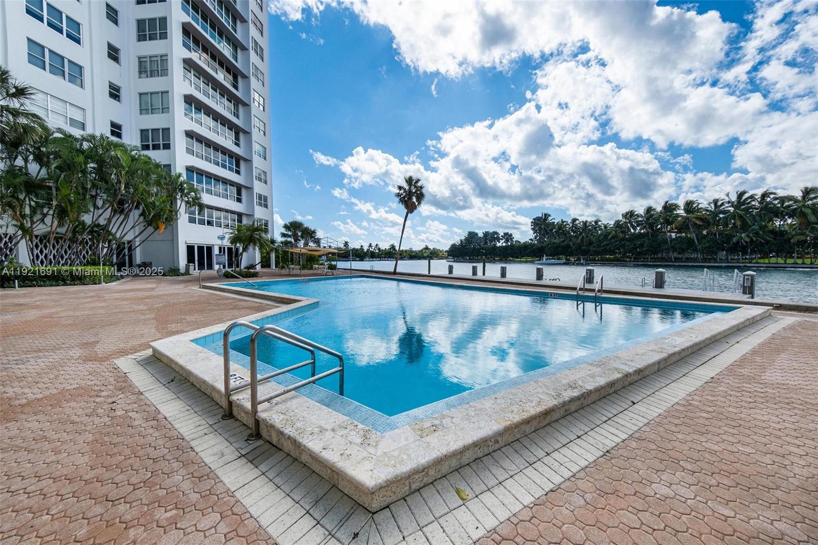 BLAIR HOUSE CONDO - WEST - Residential