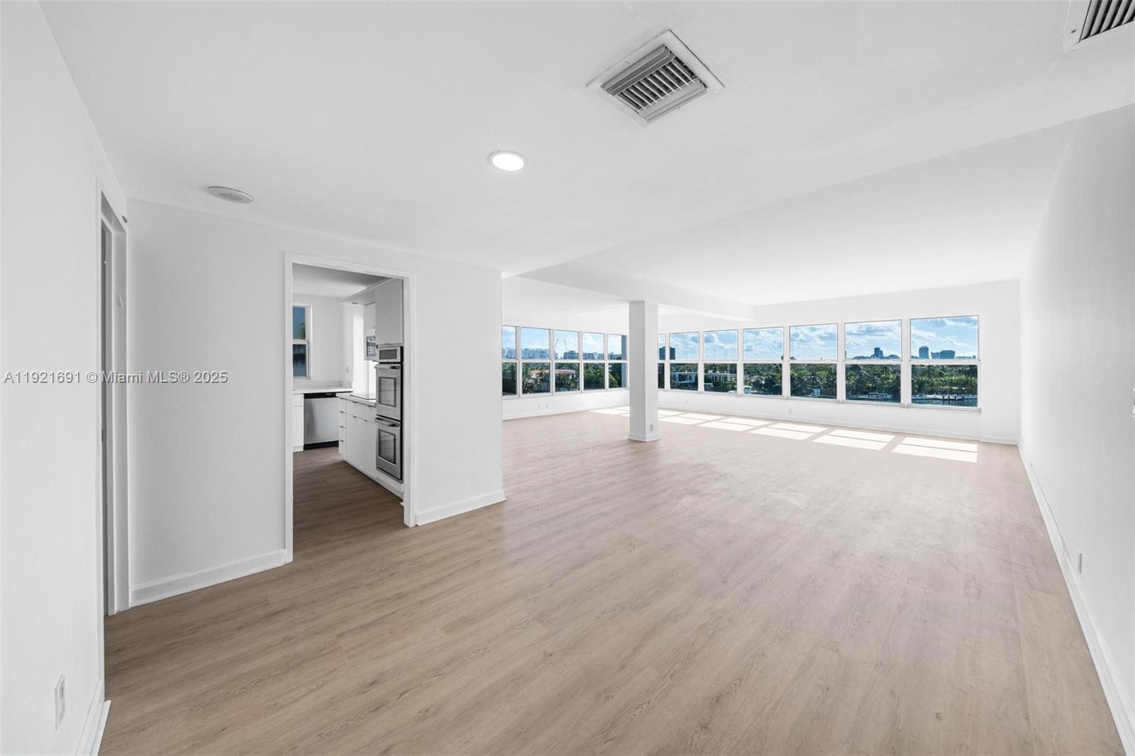 BLAIR HOUSE CONDO - WEST - Residential