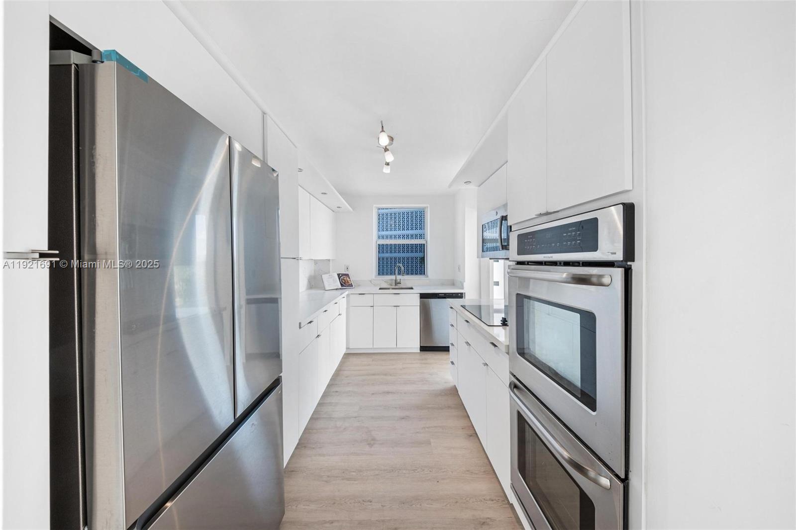 BLAIR HOUSE CONDO - WEST - Residential