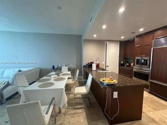 15811 Collins Ave 2102