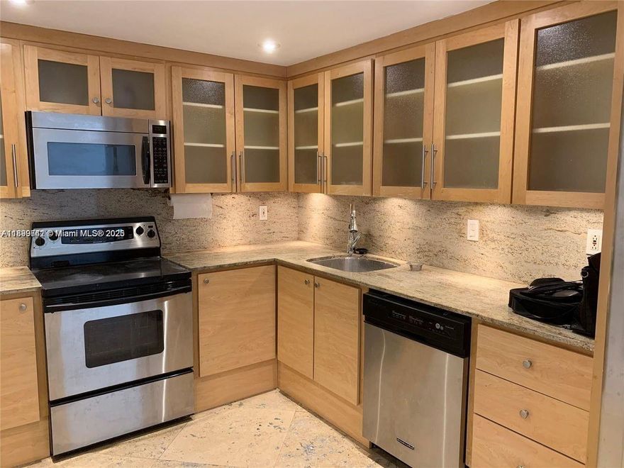 Amazing water Views in this 2/2 Apt, split floor plan, huge closets, tile floors and Washer/dryer inside. Condo offers amenities with heated pool, tennis courts, spa, gym, valet, doormen, convenience shop and more. Minutes to the beach, main shopping and highway. See broker remarks for more info.
