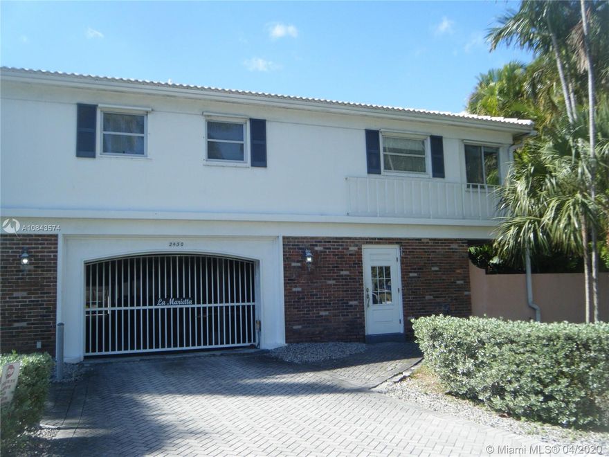 Excellent location east of the Intracoastal waterways and blocks to Fort Lauderdale Beach. 2 bedroom 2 bath corner unit with private patio and covered parking. Ceramic tile through out, split plan, newer central air conditioning,washer and dryer in unit.  5 minutes to the beach, Las Olas Blvd, restaurants, shopping, supermarkets and more. Vacant. Easy to show. Call agent today