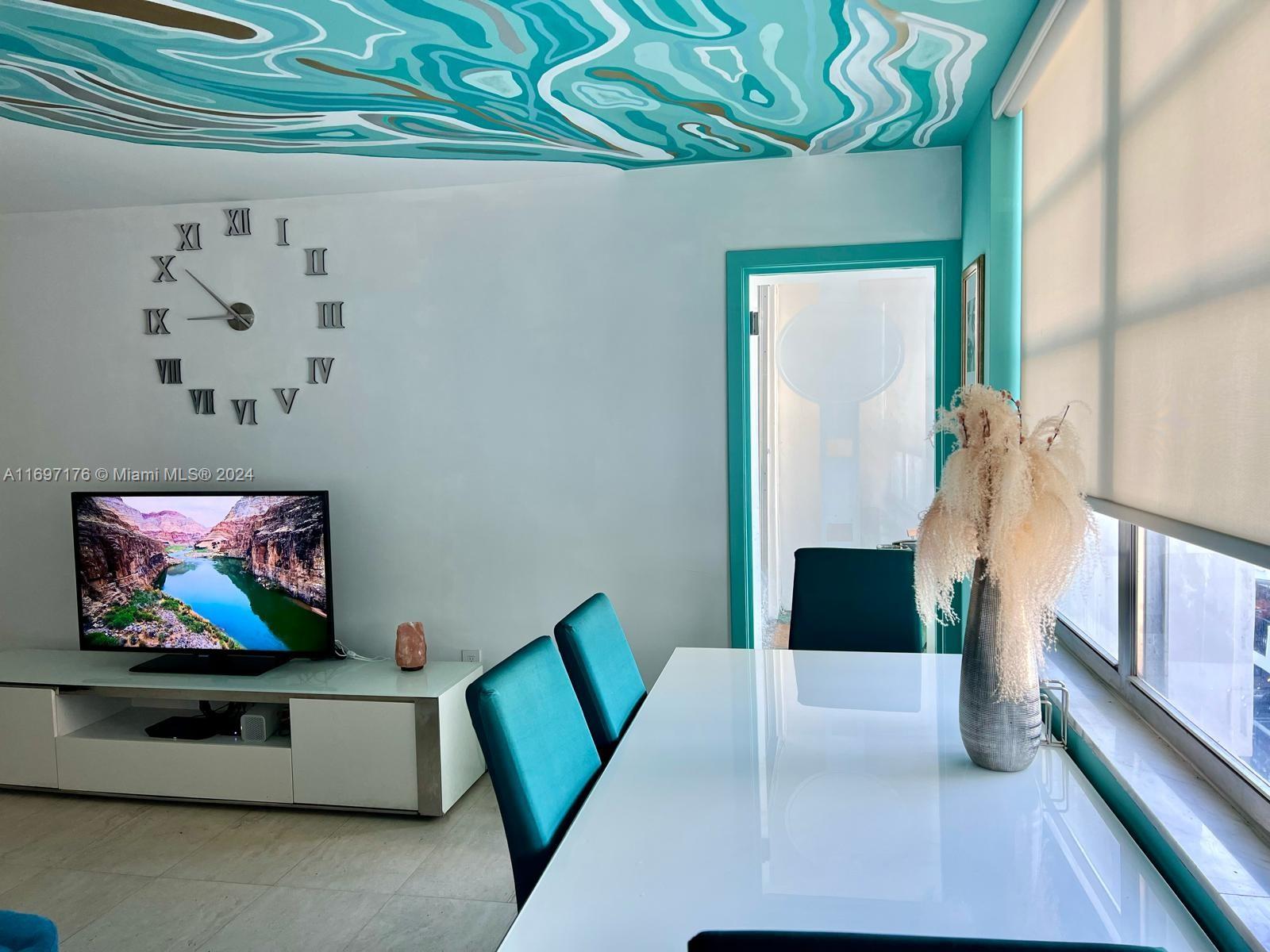 COMMODORE PLAZA CONDO - Residential