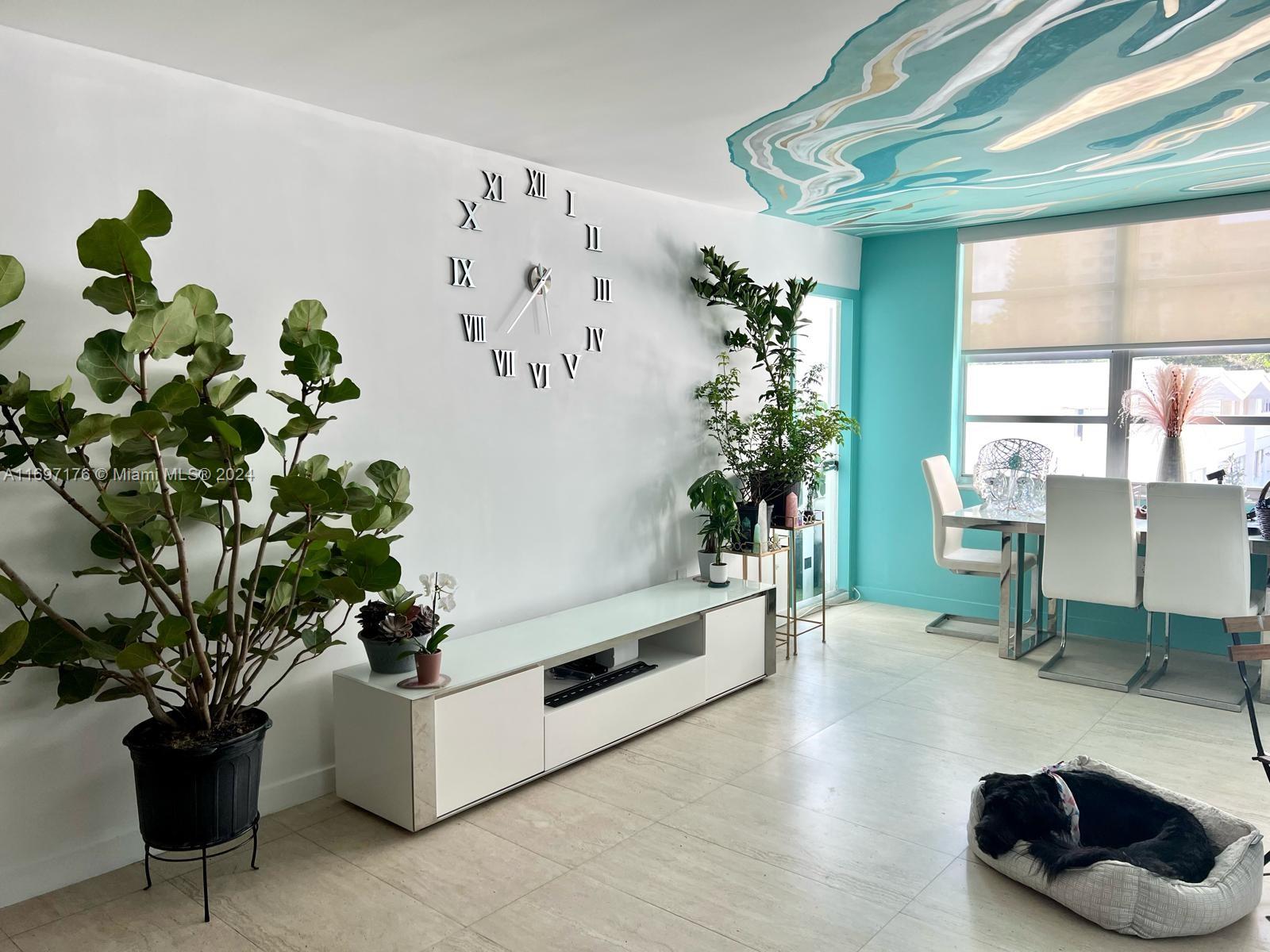 COMMODORE PLAZA CONDO - Residential