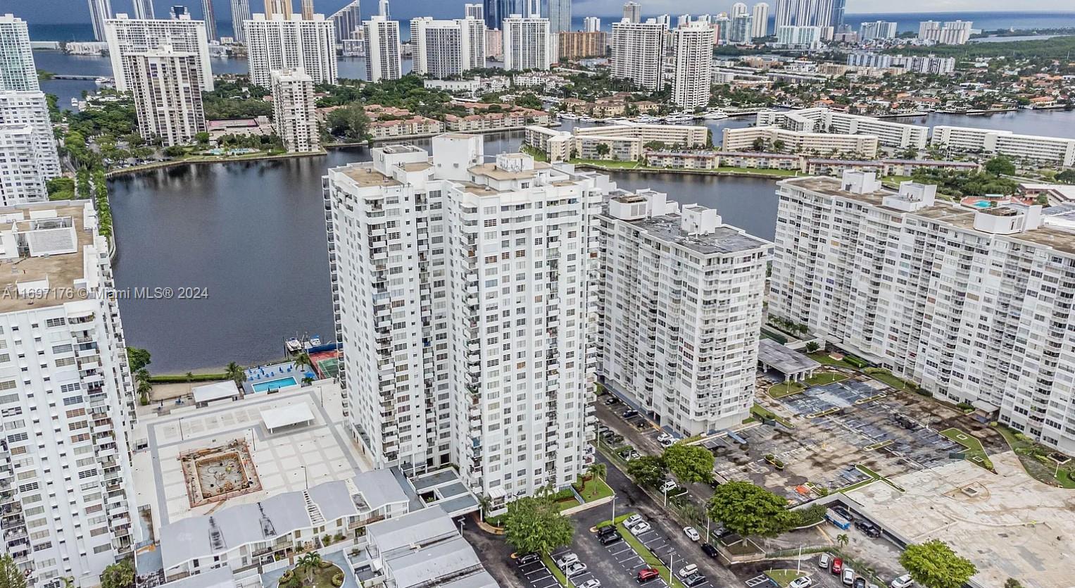 COMMODORE PLAZA CONDO - Residential