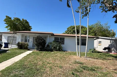 301 NW 194th Ter, Miami Gardens, FL 33169 - MLS#: A11785021