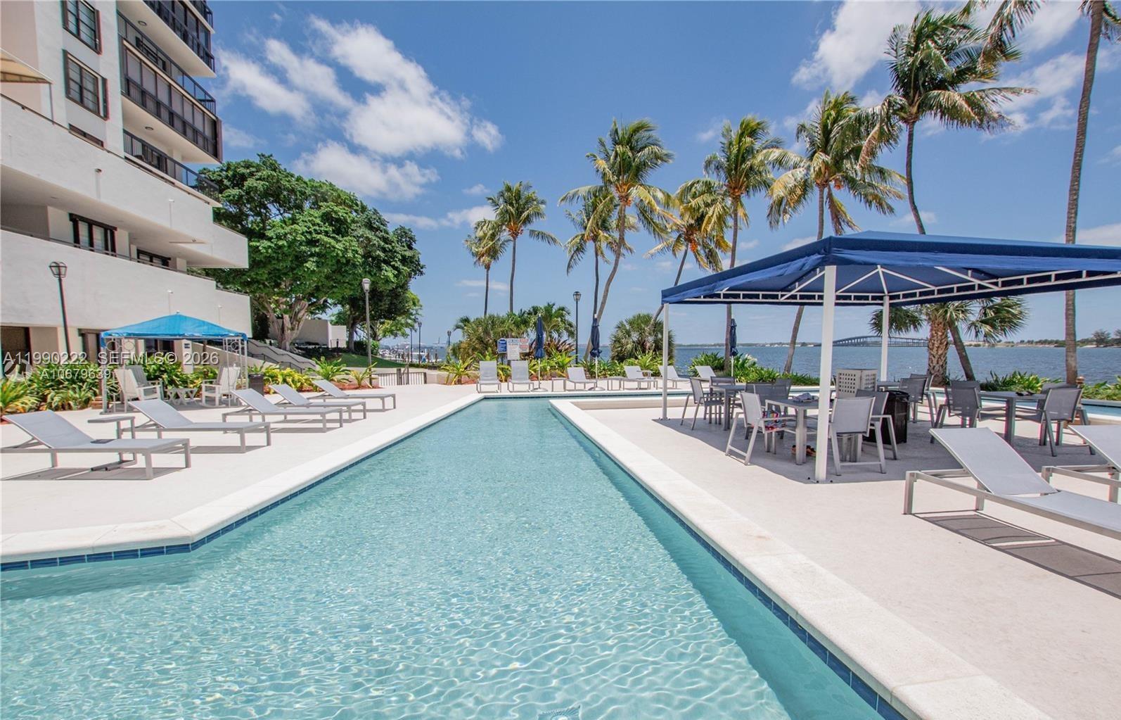 2333 Brickell Ave 2607