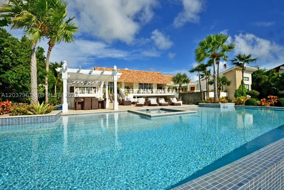 0 Juanillo Bay - Image 1