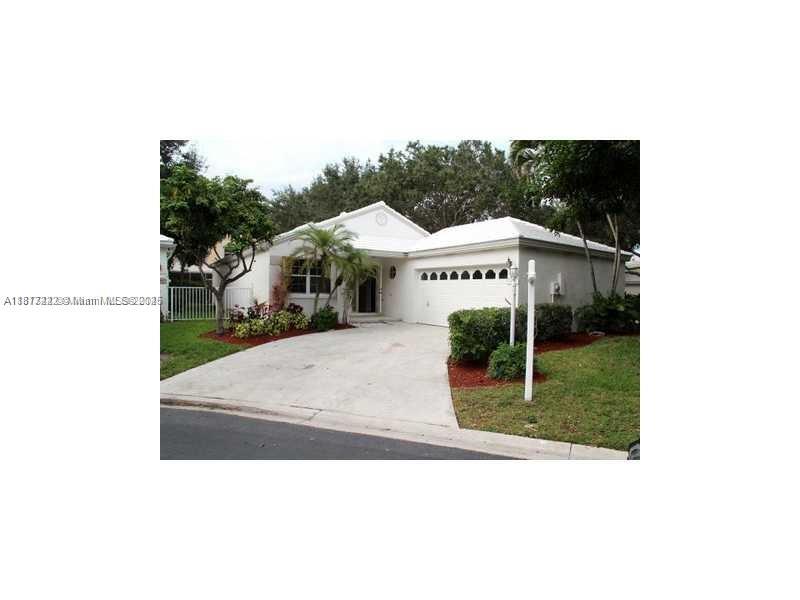 9462 Nw 8th Cir, Plantation, Miami-Dade County, Florida - 3 Bedrooms  
2 Bathrooms - 