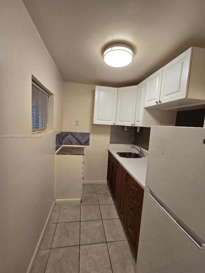 GOLFVIEW HEIGHTS 8 - Residential Lease