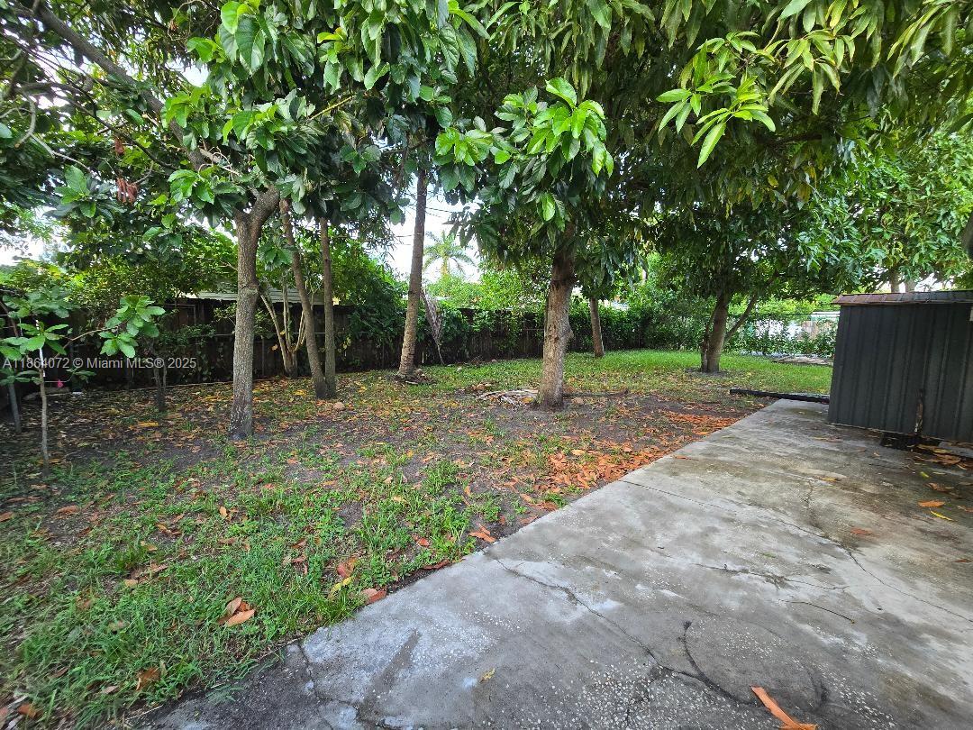 GOLFVIEW HEIGHTS 8 - Residential Lease