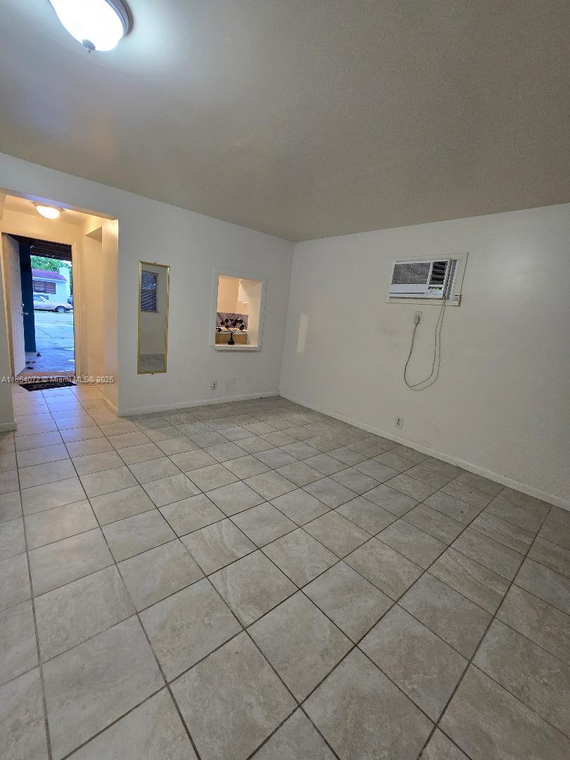 GOLFVIEW HEIGHTS 8 - Residential Lease