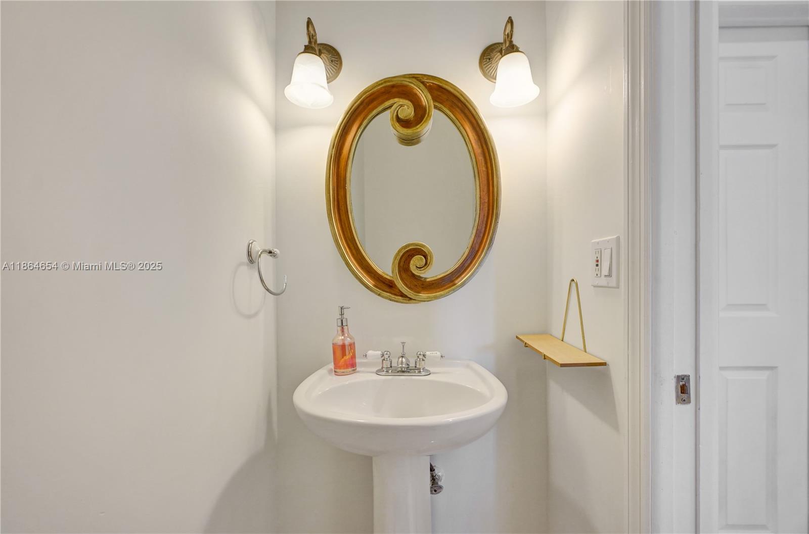 KARINA ESTATES - Residential