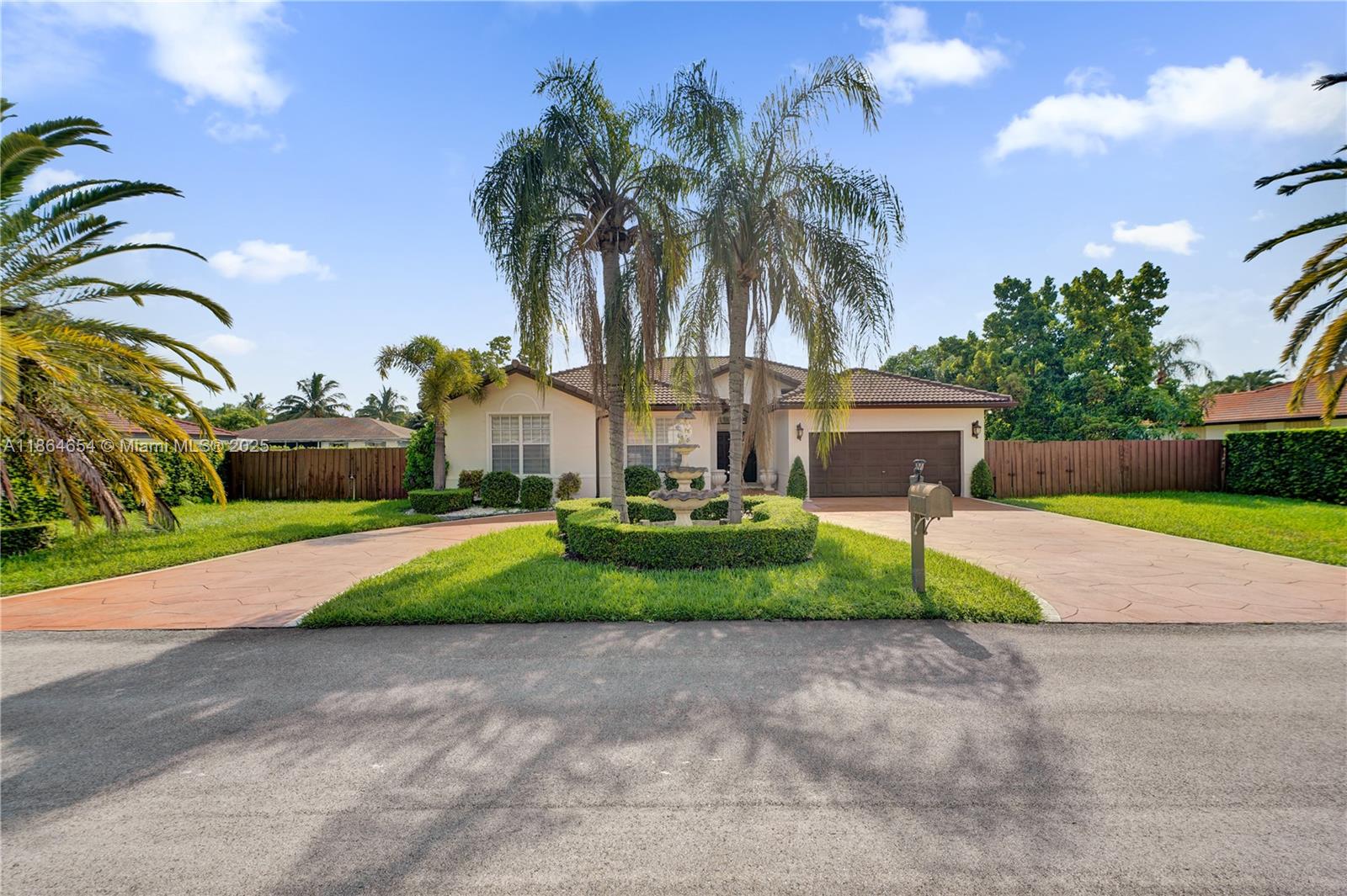 KARINA ESTATES - Residential