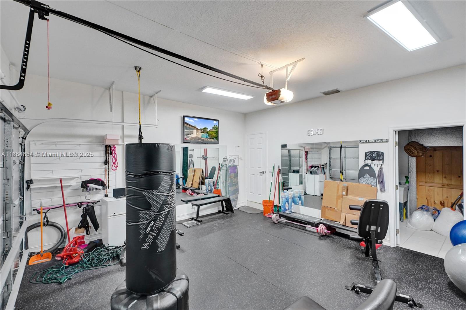 KARINA ESTATES - Residential