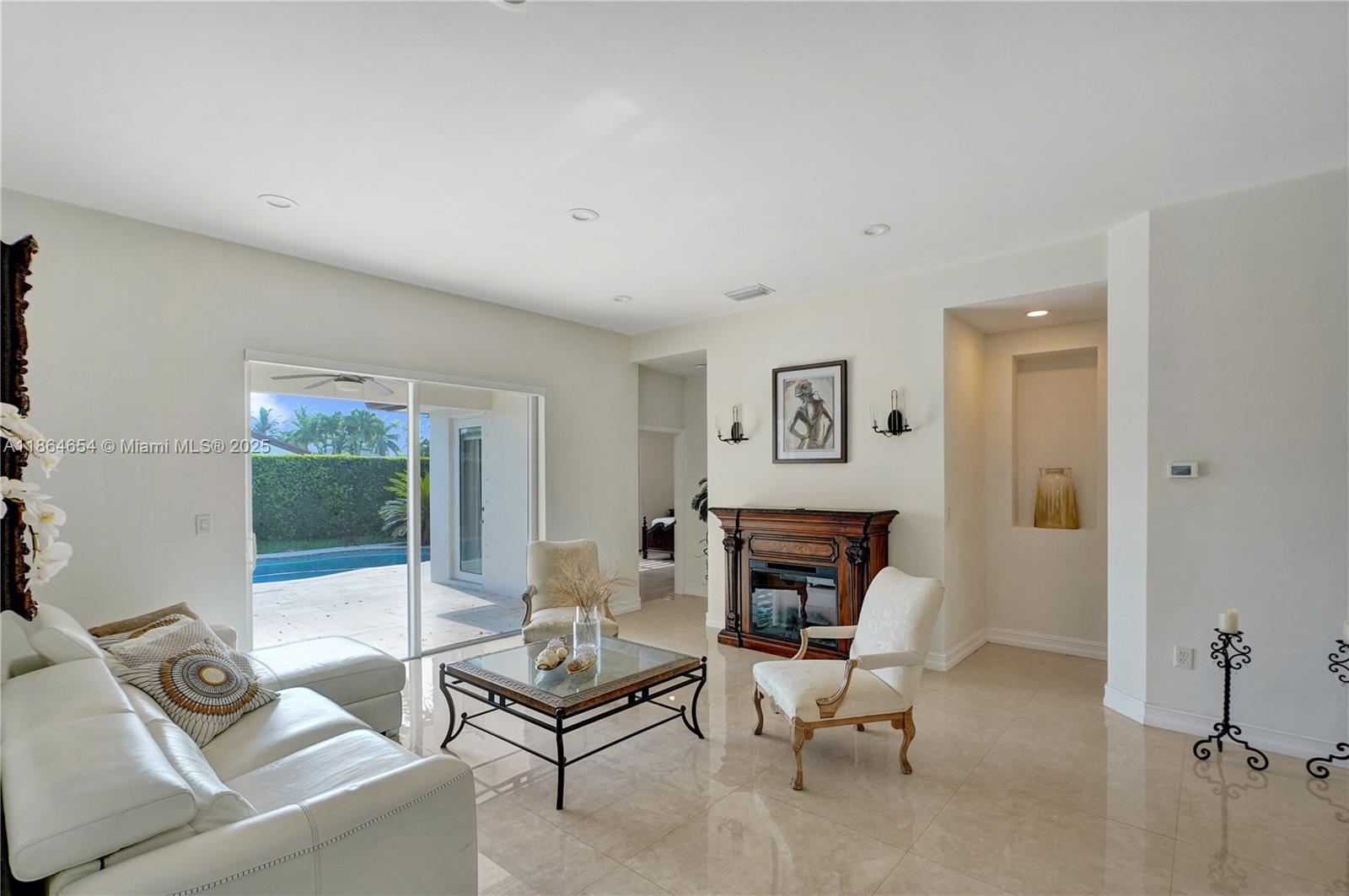 KARINA ESTATES - Residential