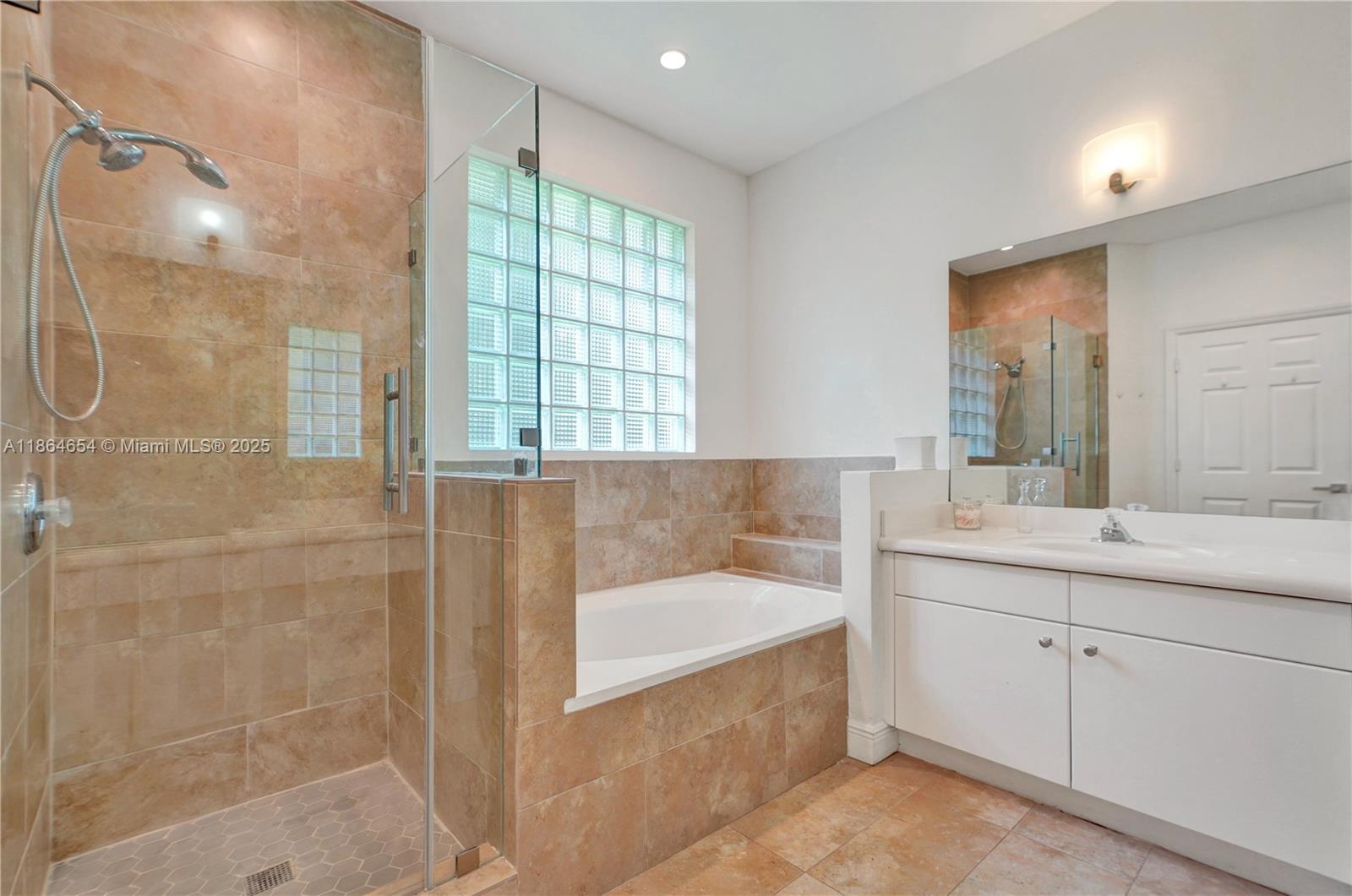 KARINA ESTATES - Residential