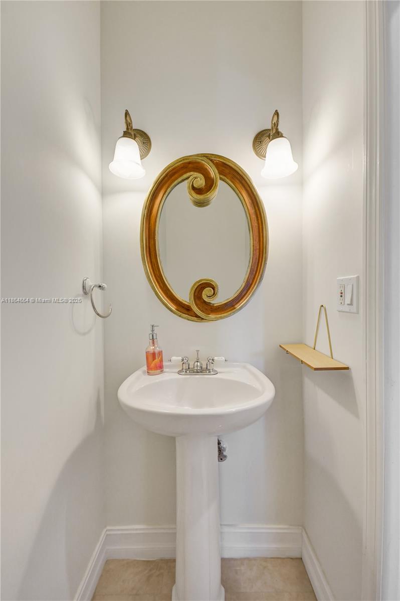 KARINA ESTATES - Residential