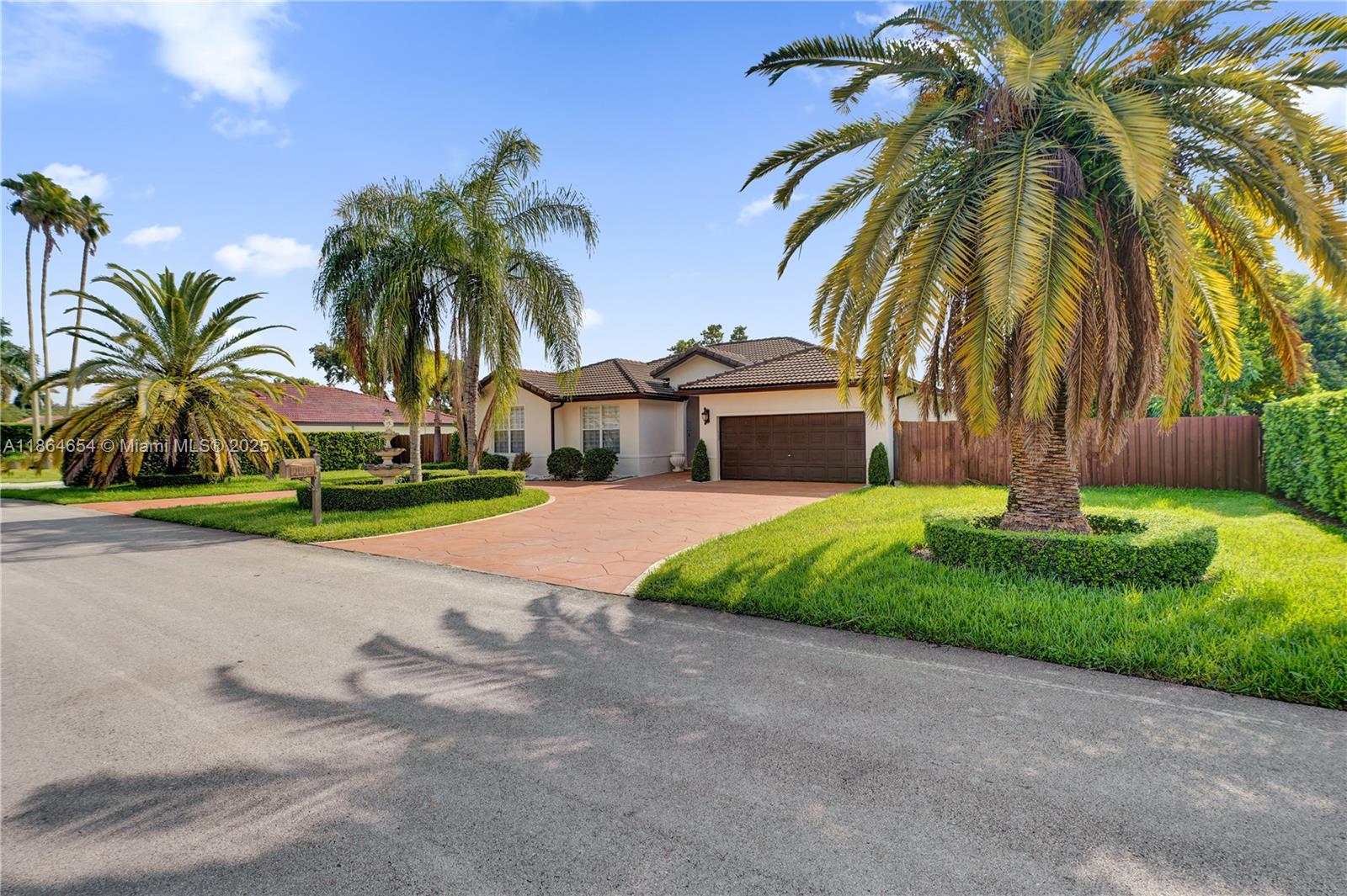 KARINA ESTATES - Residential