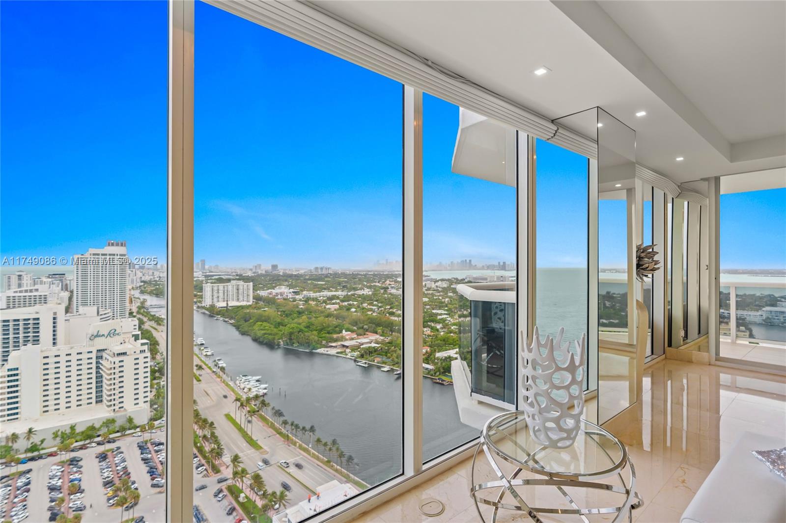 GREEN DIAMOND CONDO - Residential