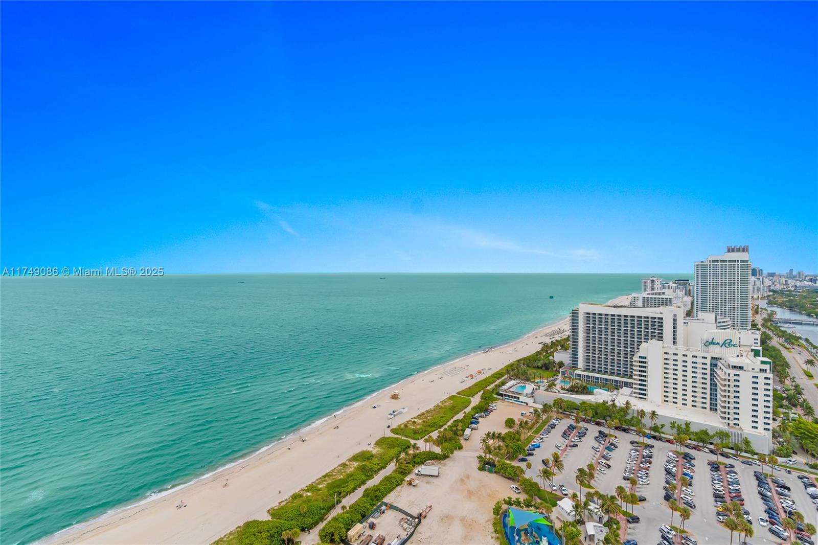 4775 Collins Ave 3505
