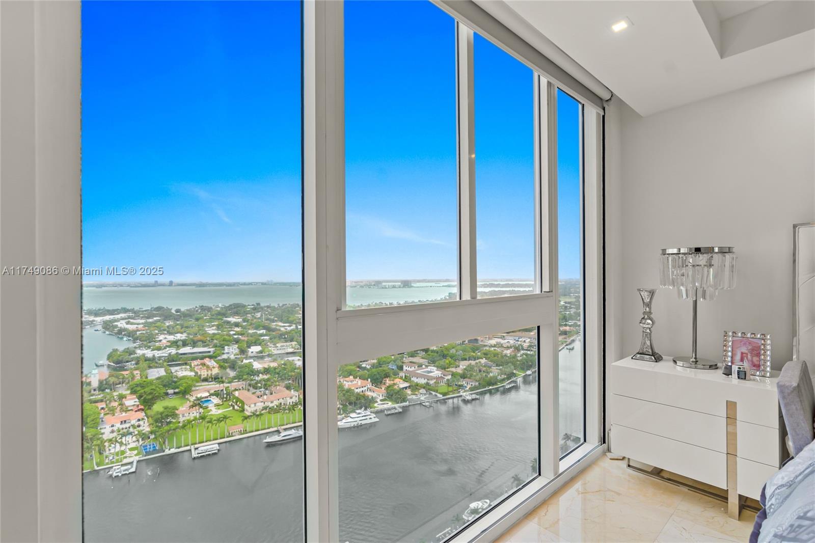 GREEN DIAMOND CONDO - Residential