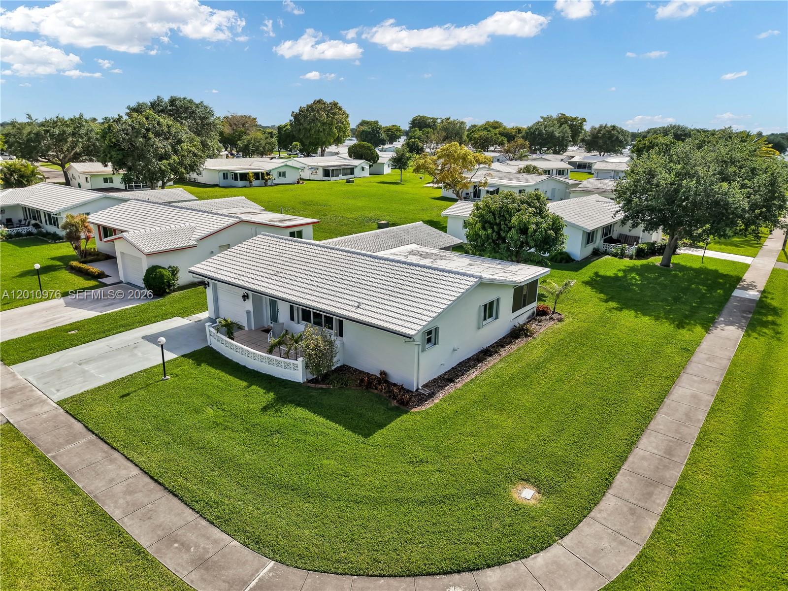 LAUDERDALE WEST 3 SEC - Residential