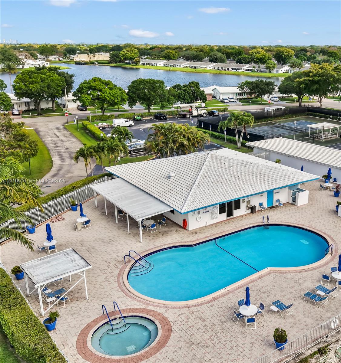 LAUDERDALE WEST 3 SEC - Residential