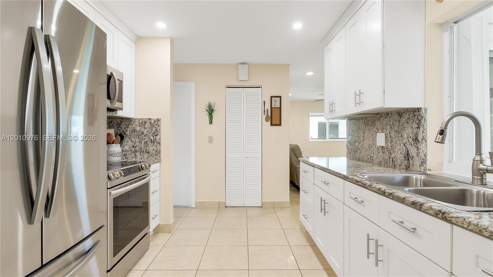 LAUDERDALE WEST 3 SEC - Residential
