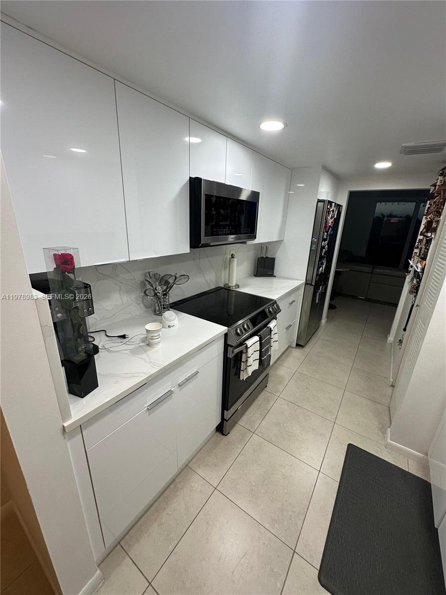 PLANTATION FOREST CONDO - Residential Lease