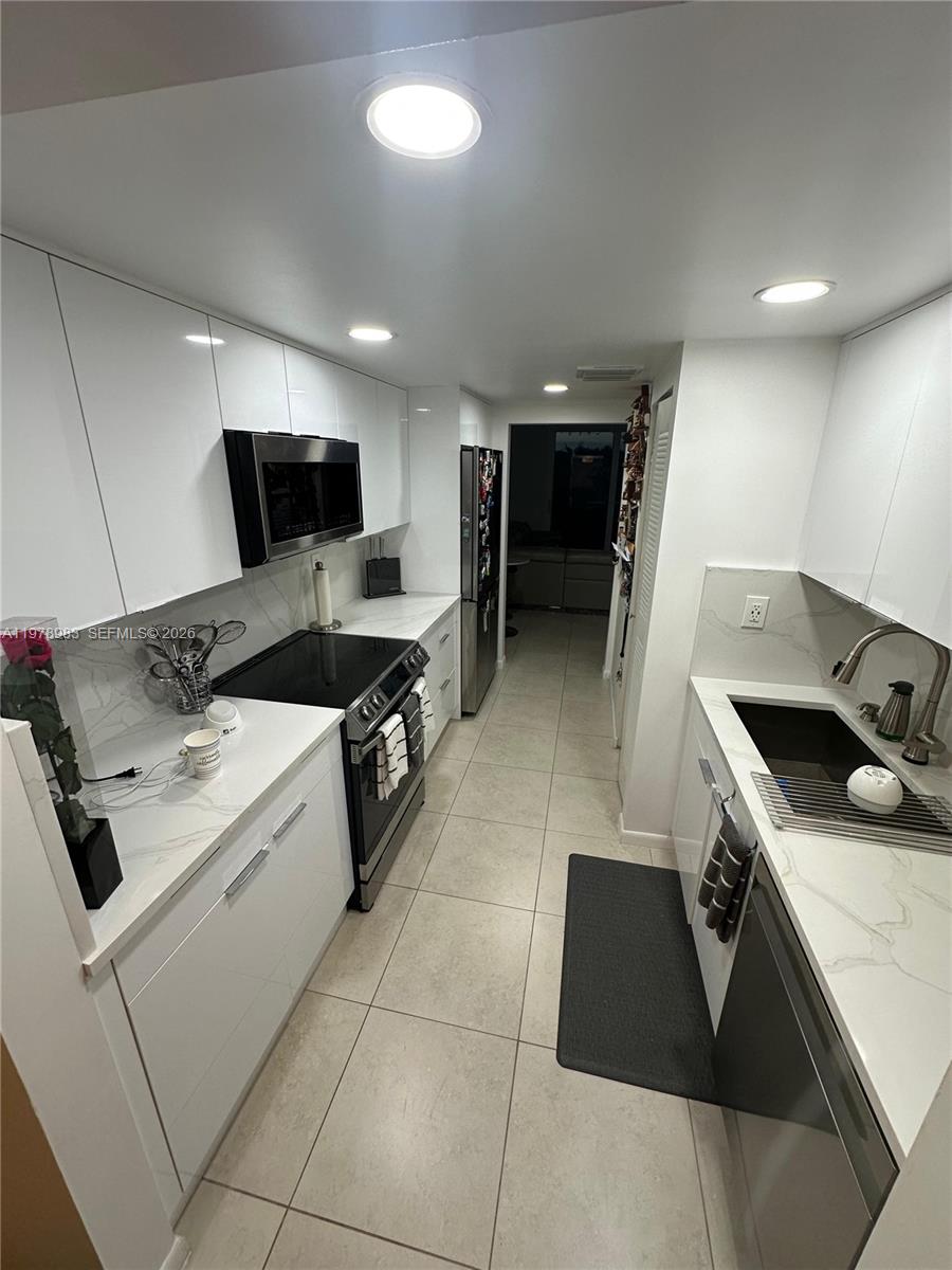 PLANTATION FOREST CONDO - Residential Lease