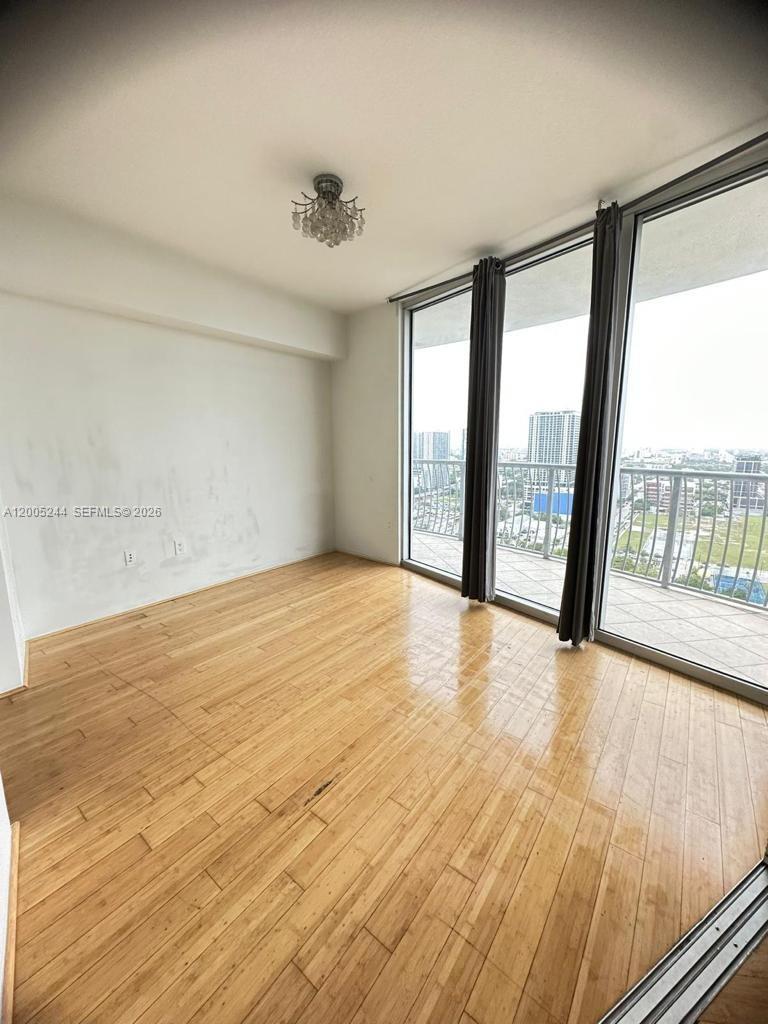 1750 N Bayshore Dr 3115