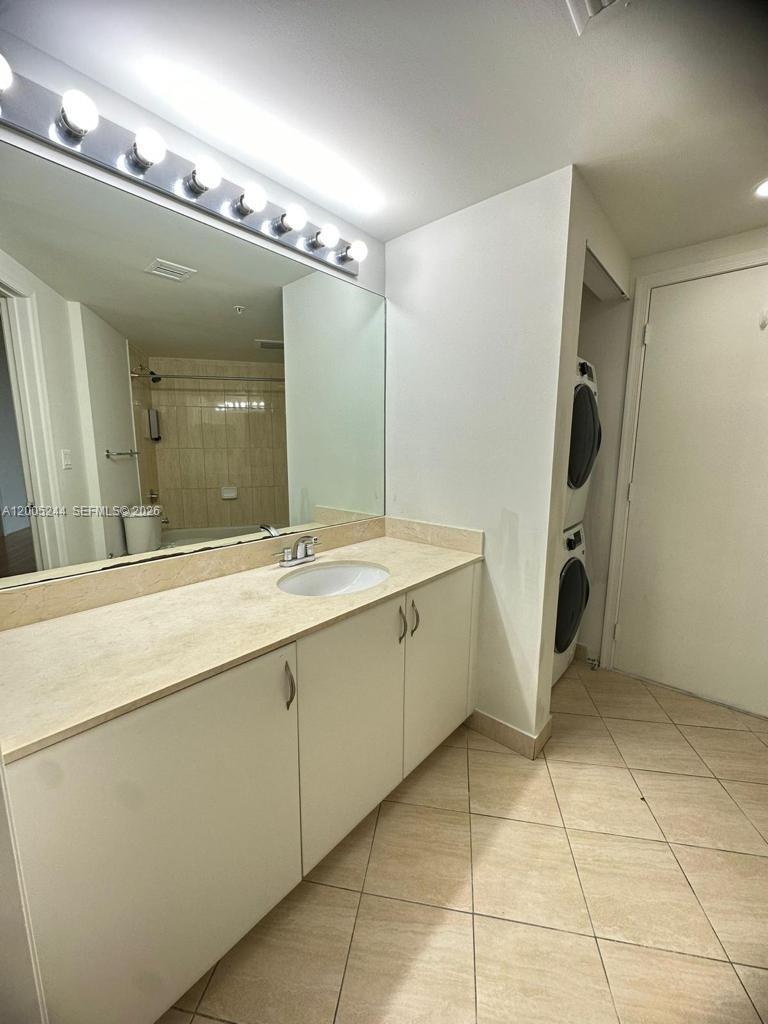 OPERA TOWER CONDO - Residential Lease