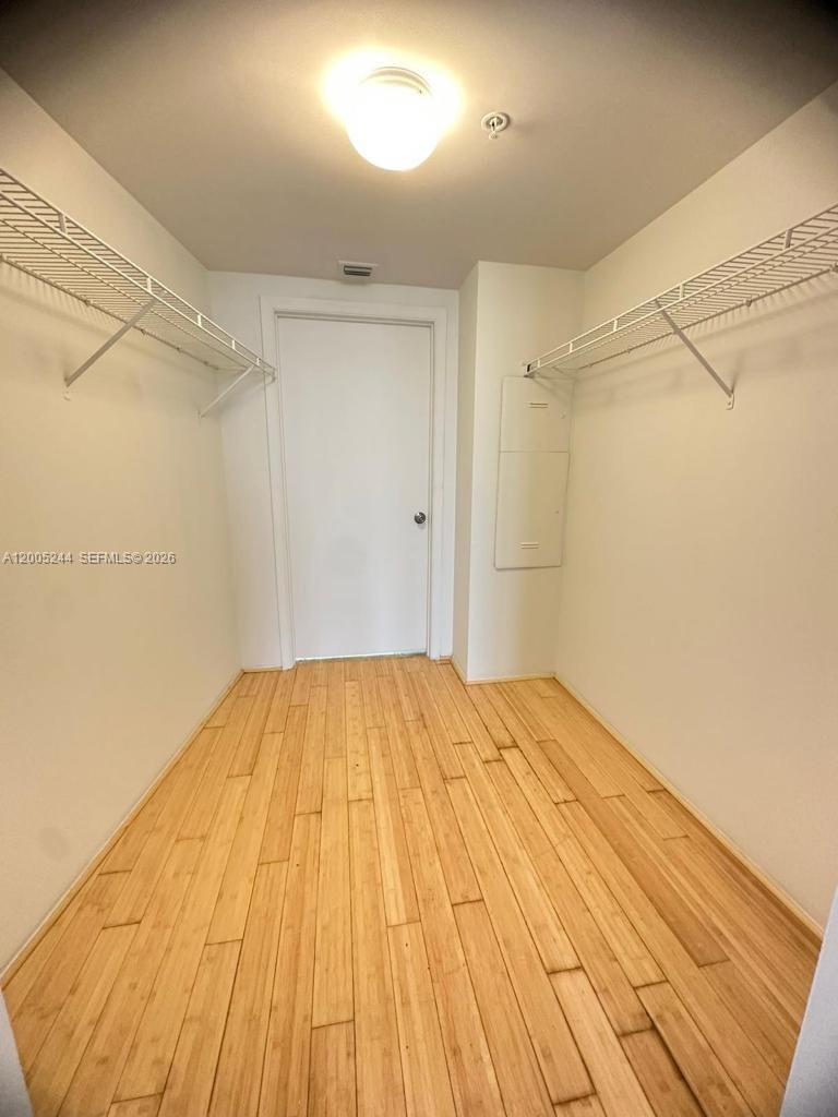 1750 N Bayshore Dr 3115