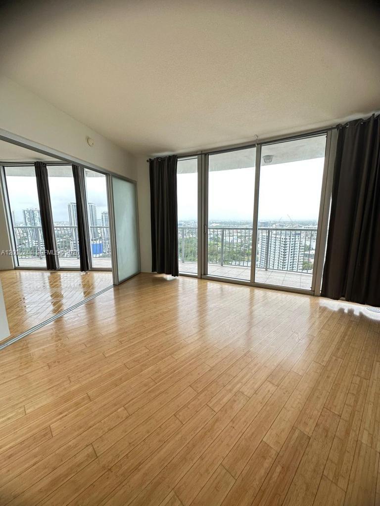 1750 N Bayshore Dr 3115