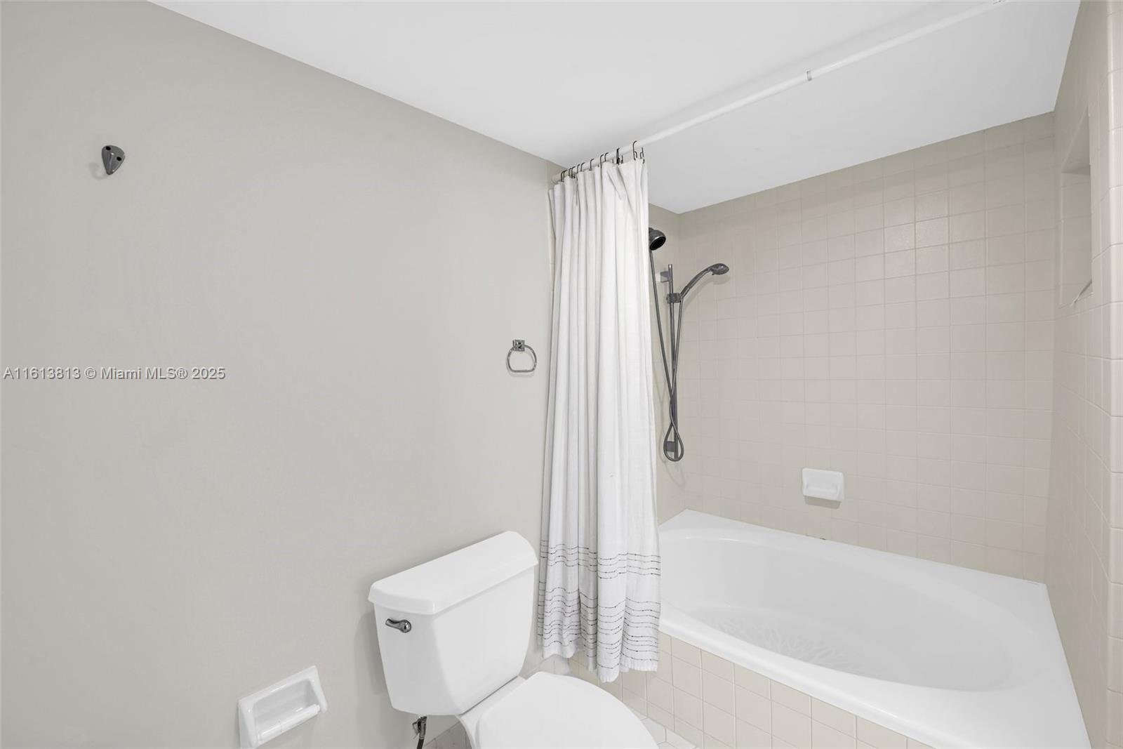 BILTMORE COURT VILLAS CON - Residential