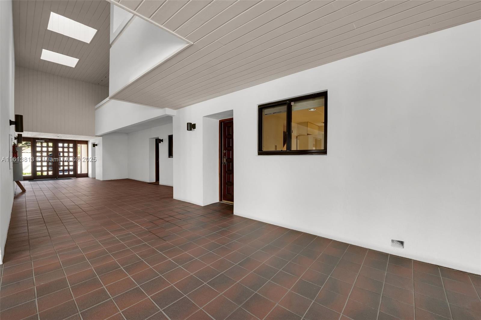BILTMORE COURT VILLAS CON - Residential