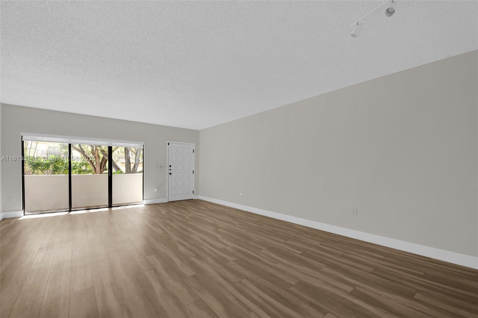 BILTMORE COURT VILLAS CON - Residential