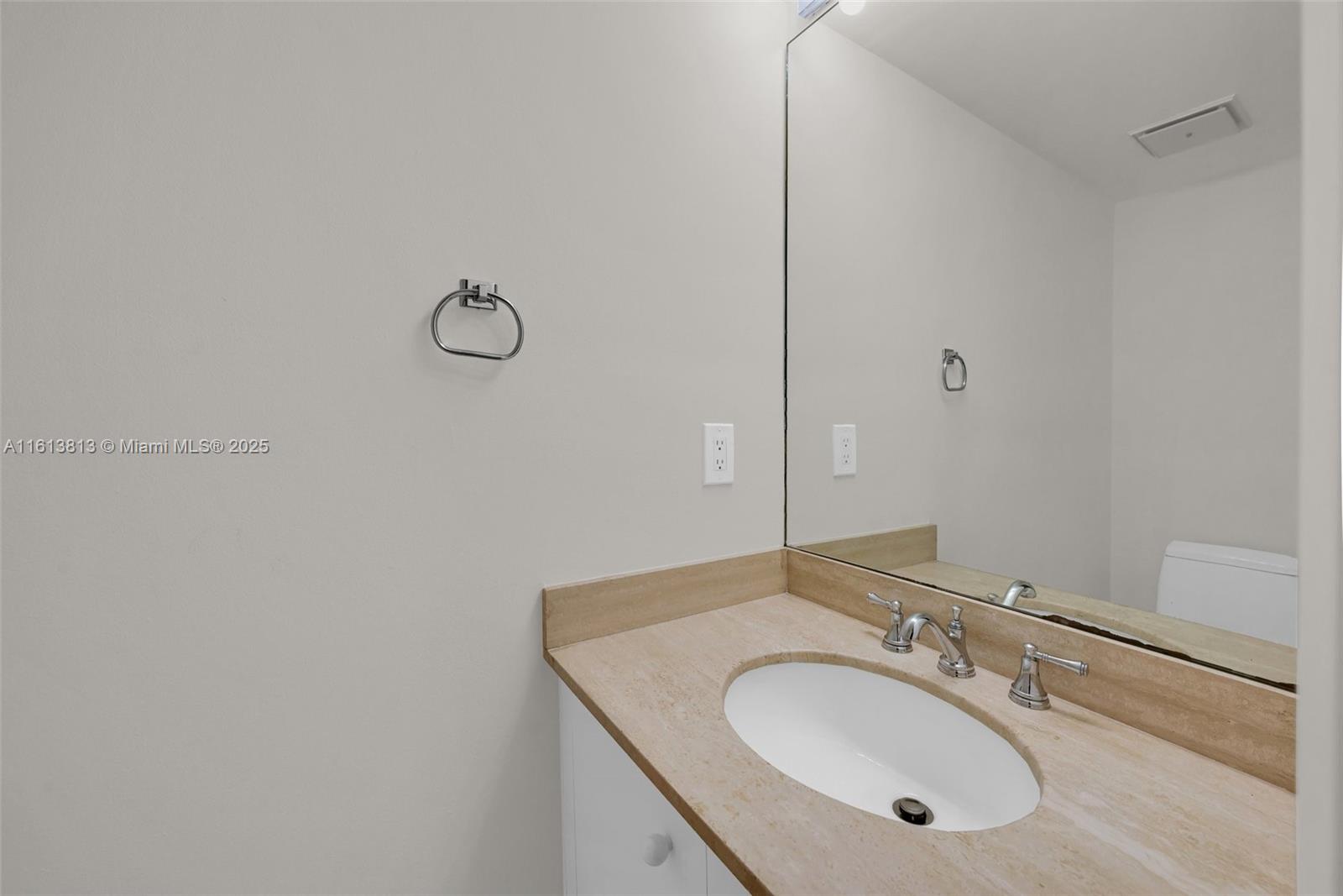 BILTMORE COURT VILLAS CON - Residential