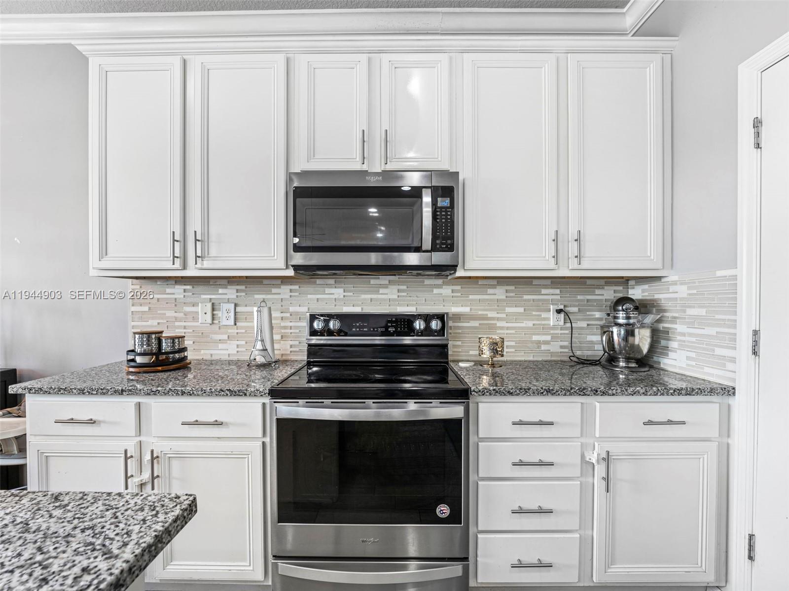 HILLCREST COUNTRY CLUB NO - Residential