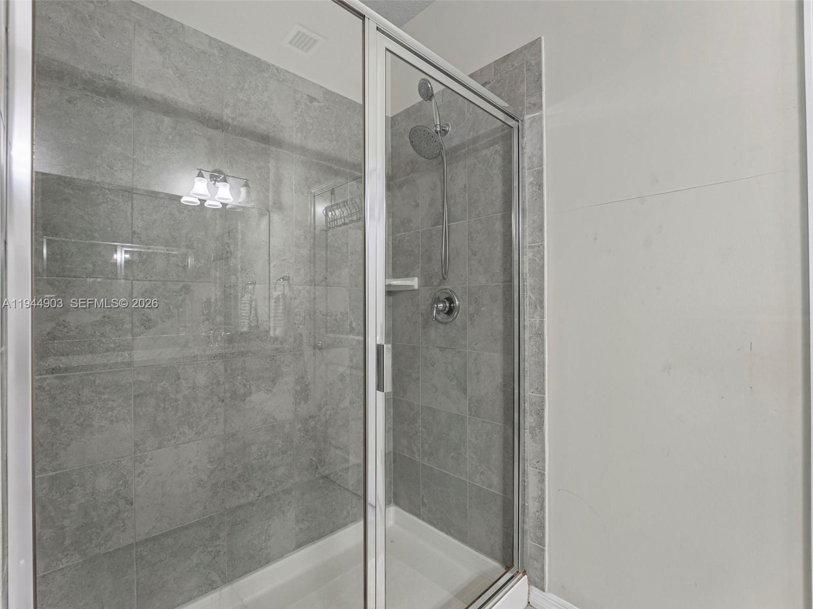 HILLCREST COUNTRY CLUB NO - Residential