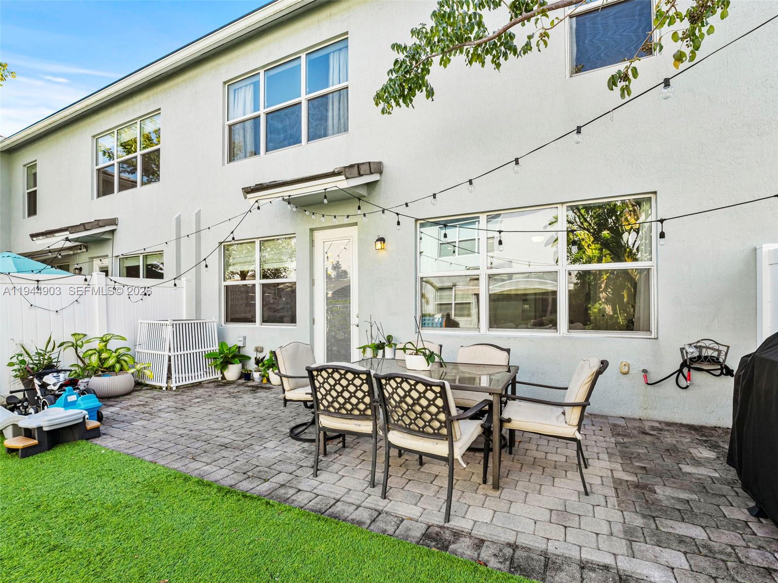 HILLCREST COUNTRY CLUB NO - Residential