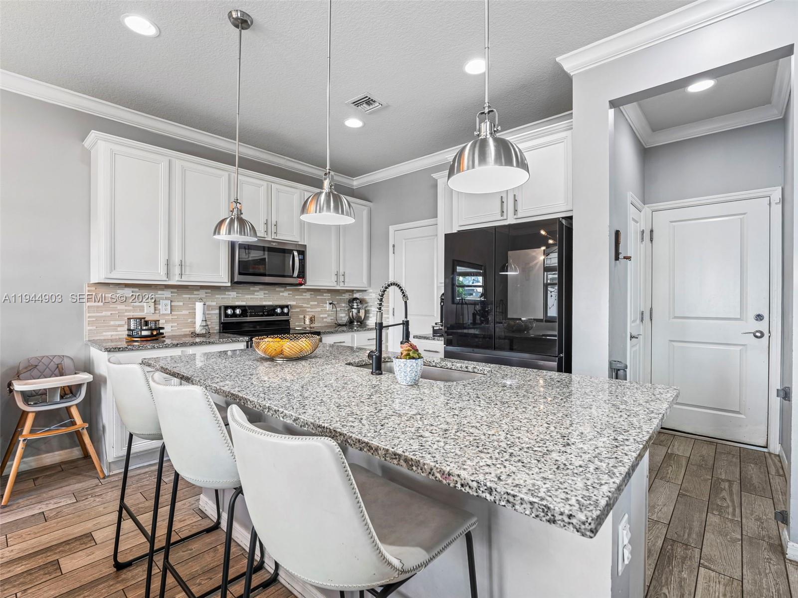 HILLCREST COUNTRY CLUB NO - Residential