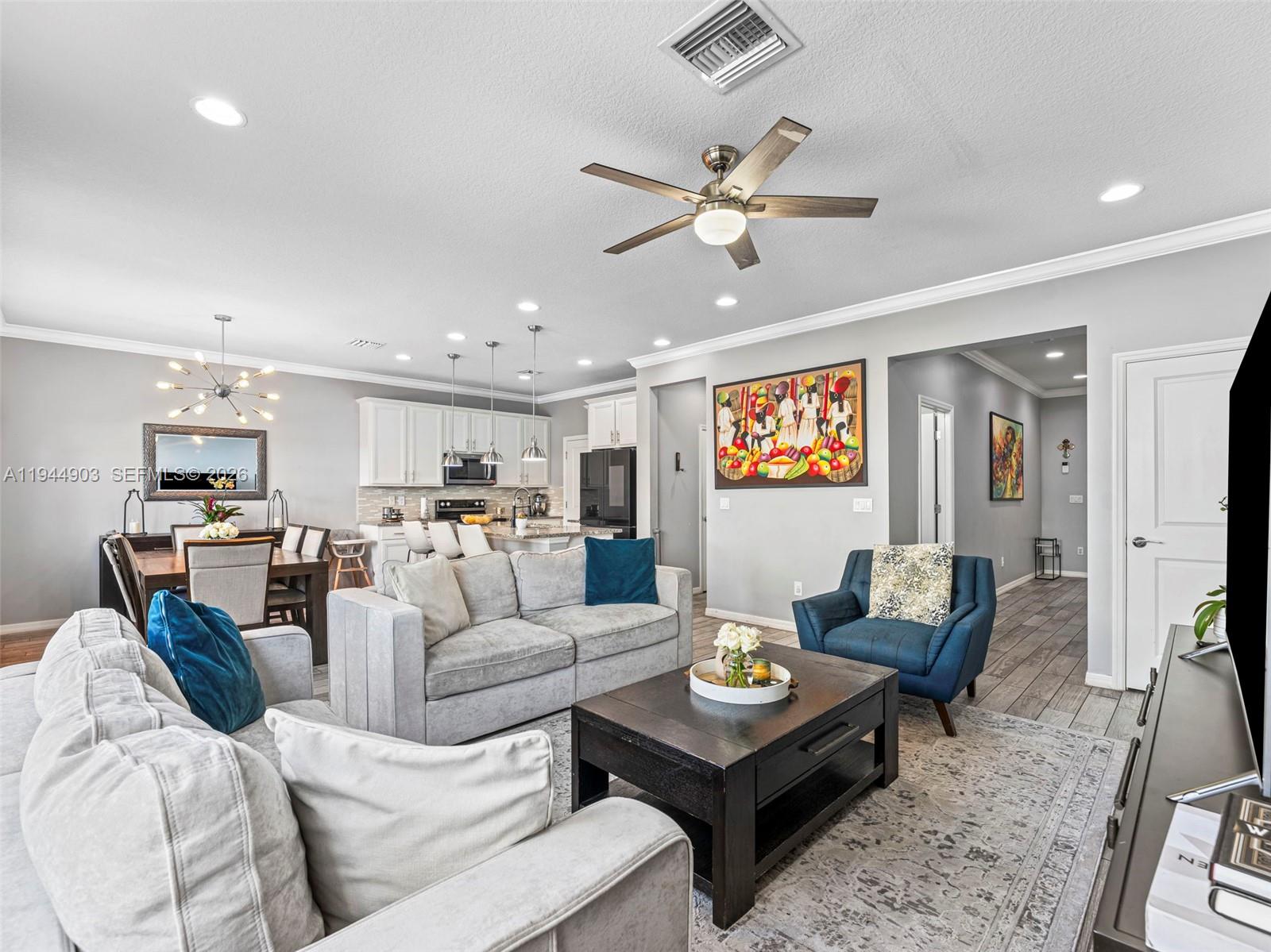 HILLCREST COUNTRY CLUB NO - Residential