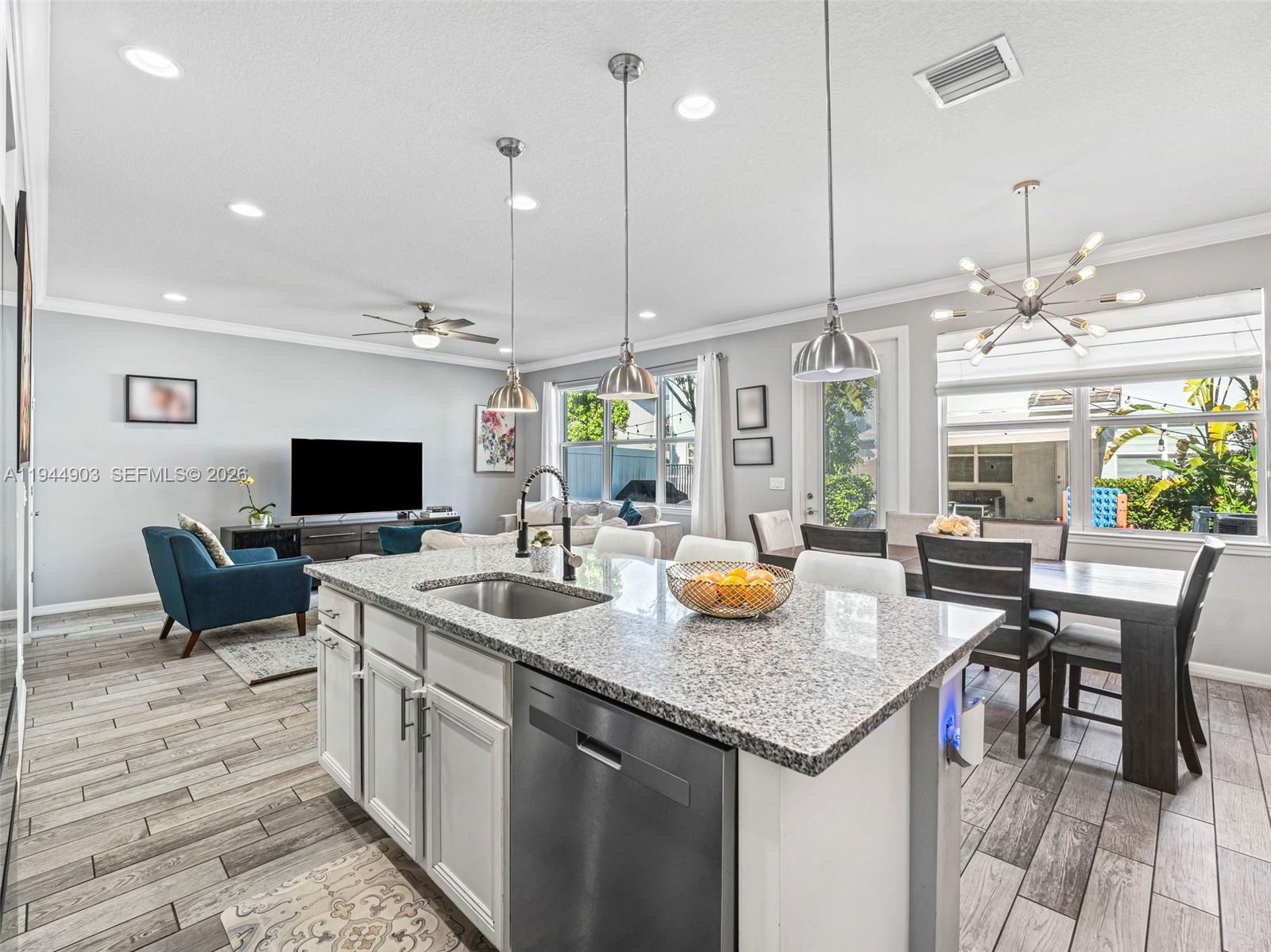 HILLCREST COUNTRY CLUB NO - Residential