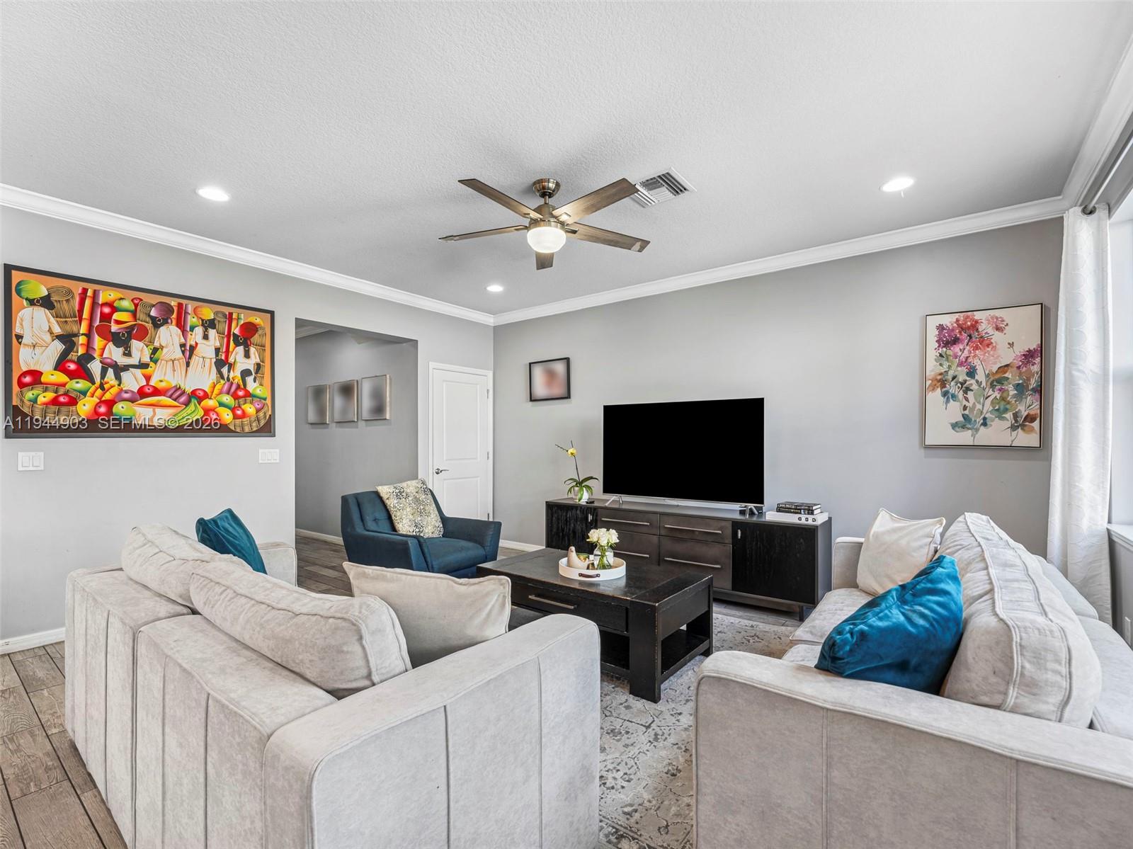 HILLCREST COUNTRY CLUB NO - Residential