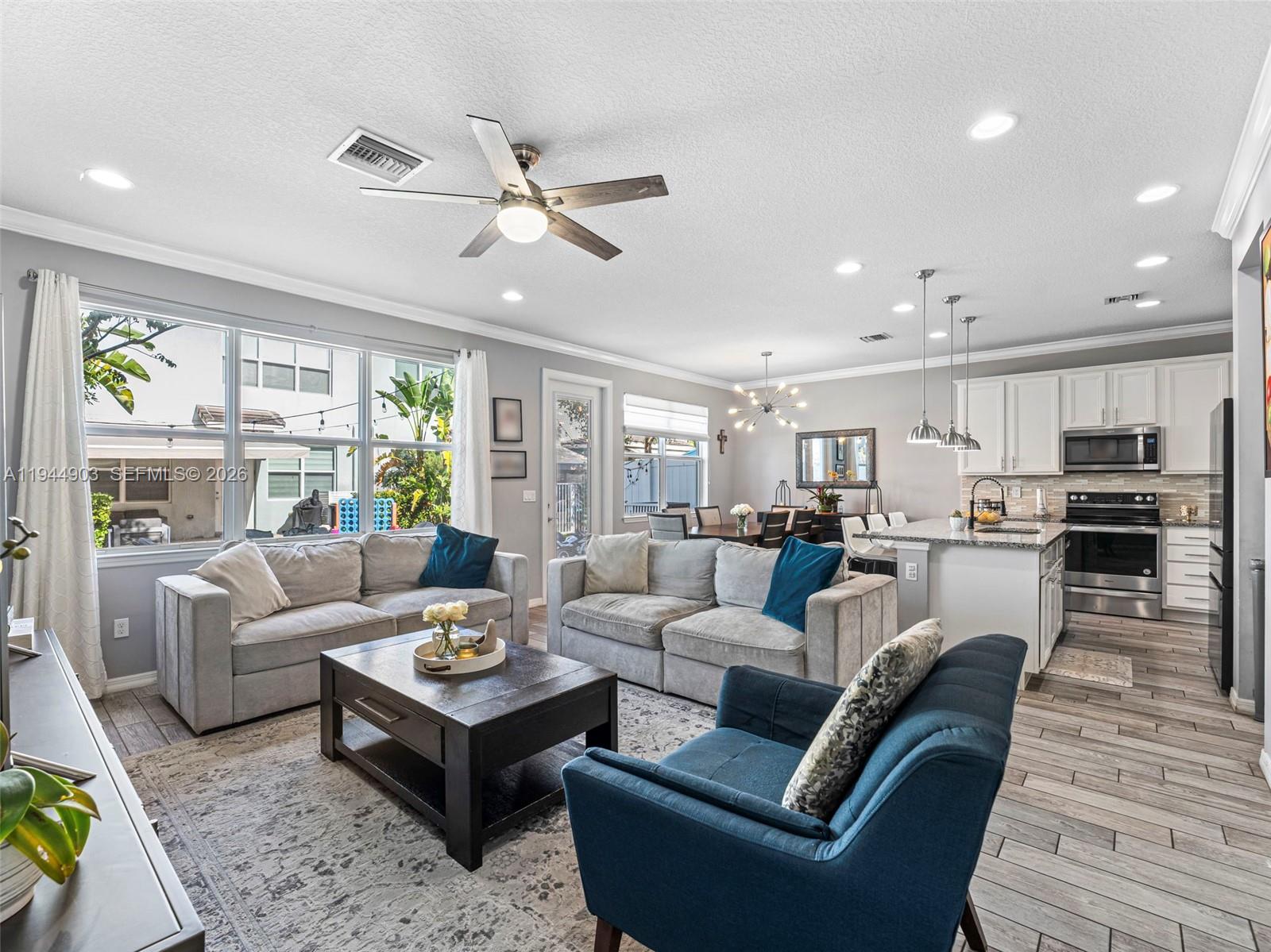 HILLCREST COUNTRY CLUB NO - Residential