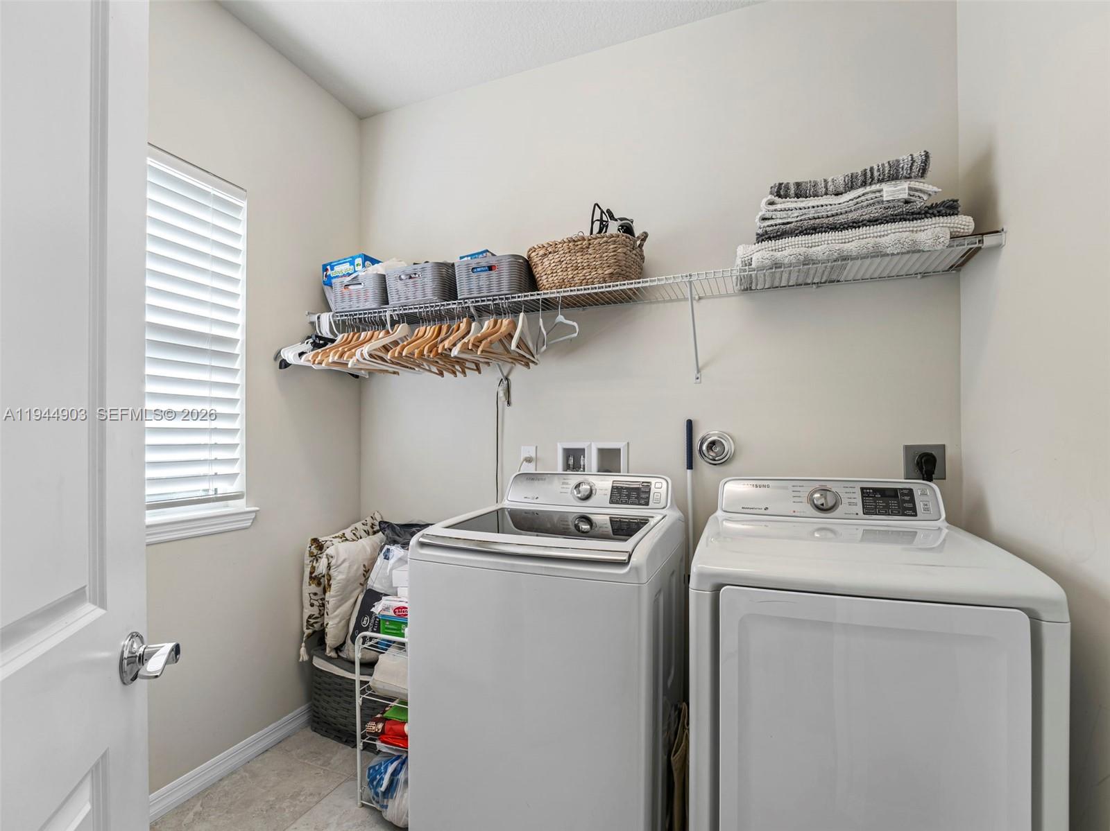 HILLCREST COUNTRY CLUB NO - Residential