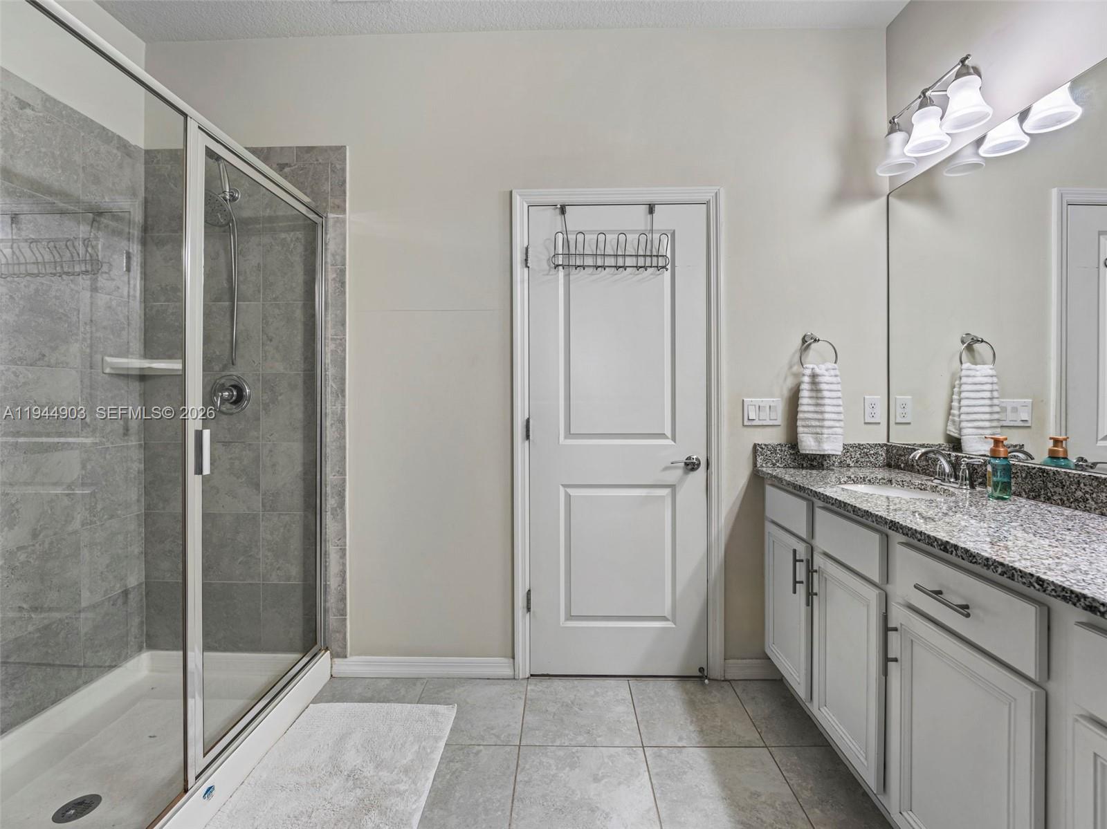 HILLCREST COUNTRY CLUB NO - Residential