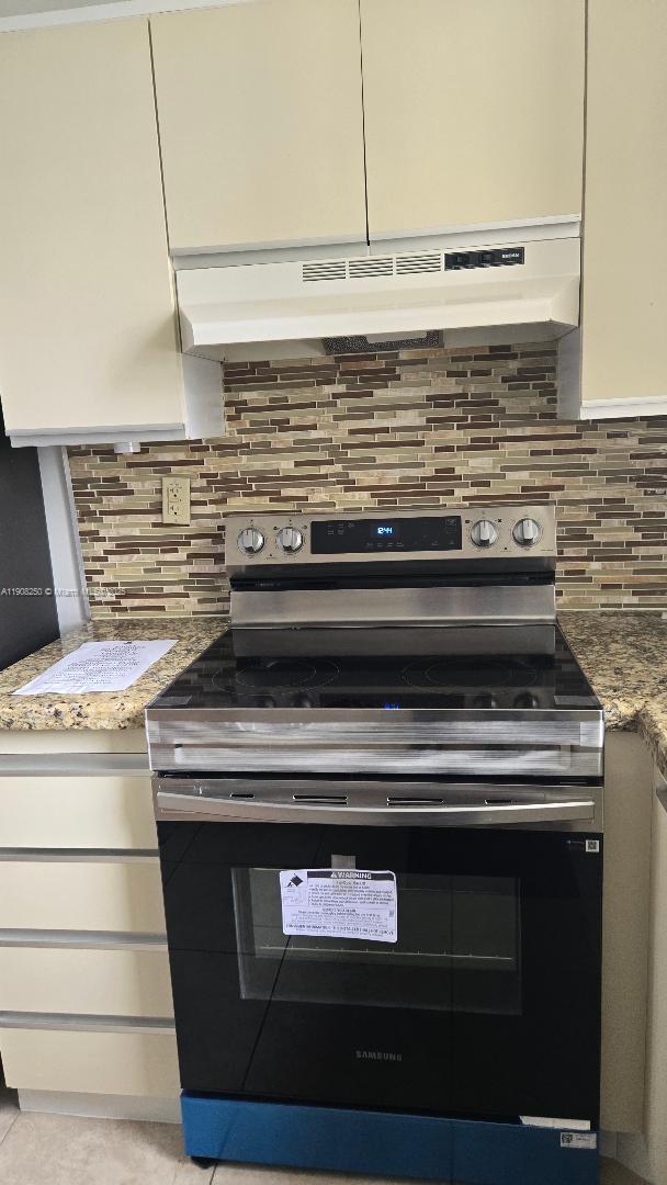 TOWER AT BISCAYNE COVE CO - Residential Lease